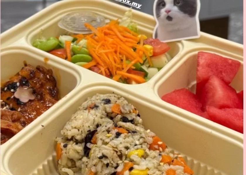 A Yumbox meal enjoyed by Maple